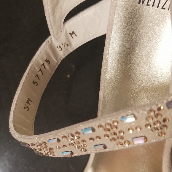đź’•STUART WEITZMANđź’• Fireplace Sandal Ankle Strap Heels Light Gold Jewels 9.5 - Picture 13 of 16